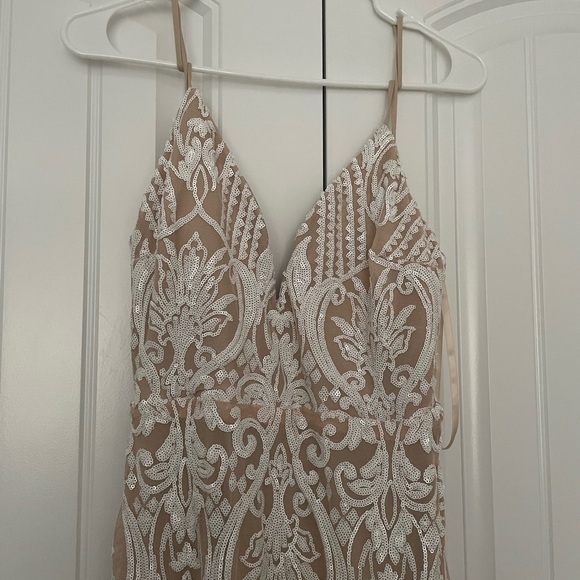 Windsor beaded gown - Picture 3 of 4